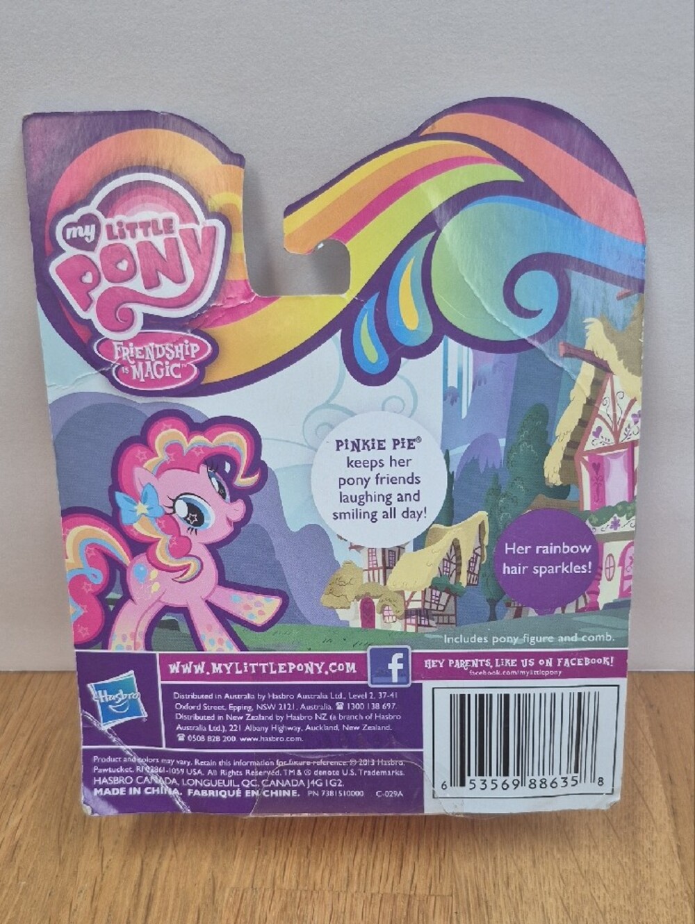 My Little Pony Pinkie Pie Figure (2013) - Picture 2 of 4
